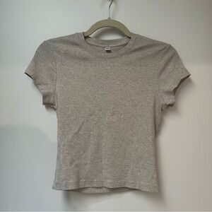 Uniqlo Light Gray Women's Short Sleeve Tee